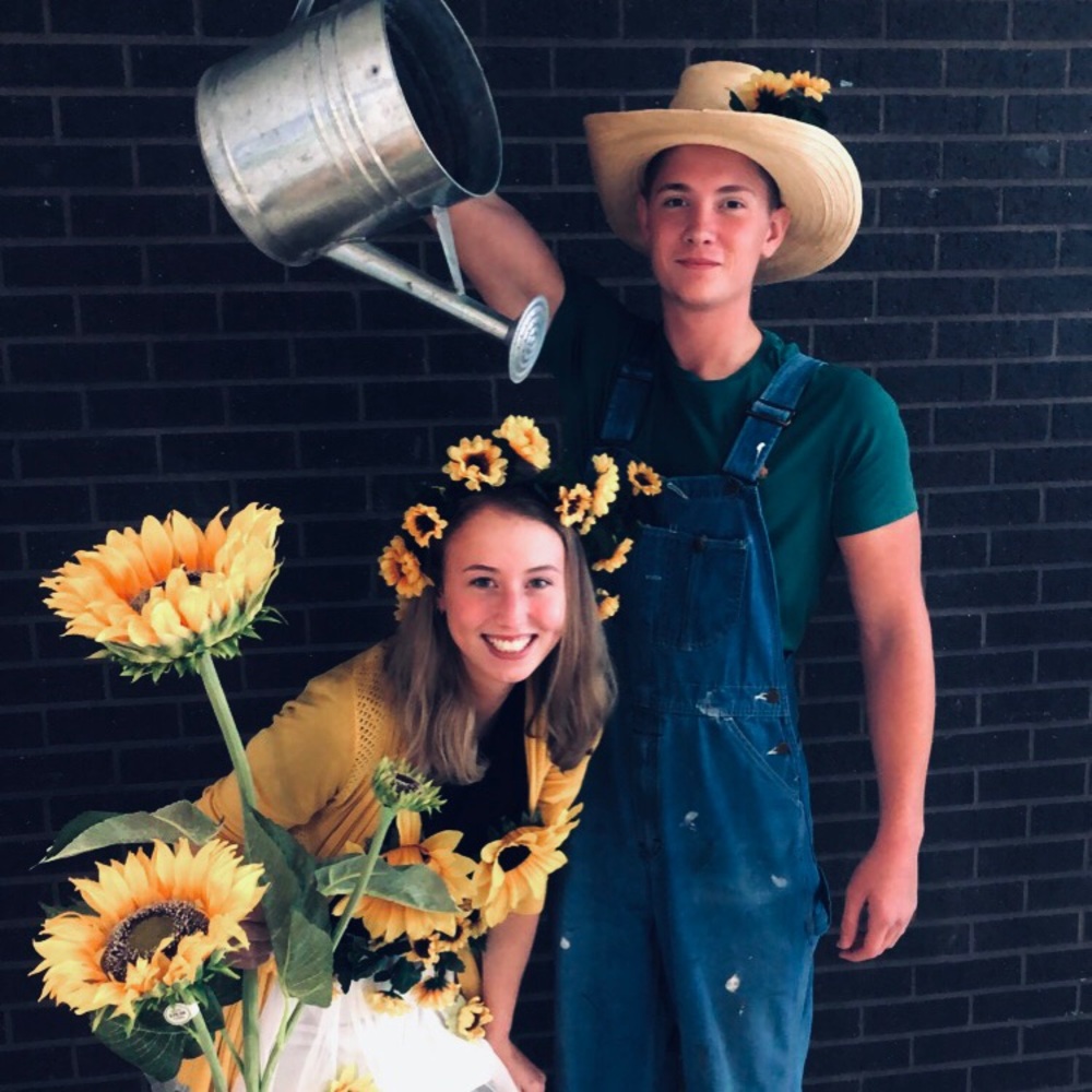 Meet your Poshers, Kayla and Gabe!